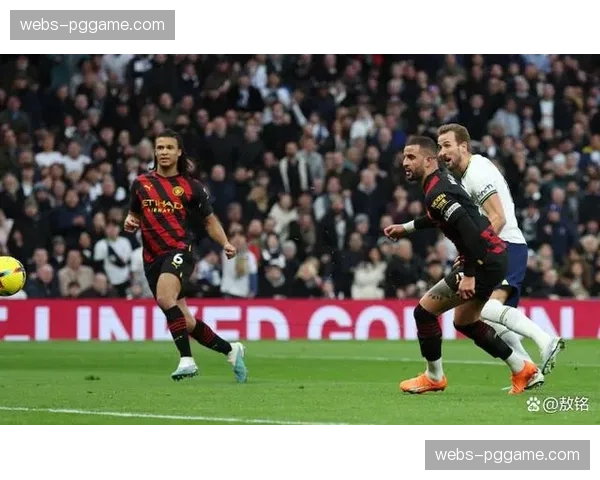 解析巴萨高位逼抢战术在关键战役中的执行效率与潜在风险。